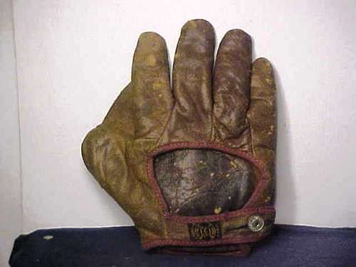 Early 1900's Reach Lefty Youth Crescent Back
